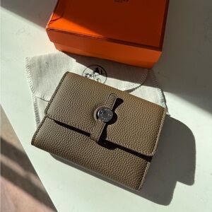 Hermes Elephant Gray Quiet Luxury Designer Light Brown Leather Wallet NWT